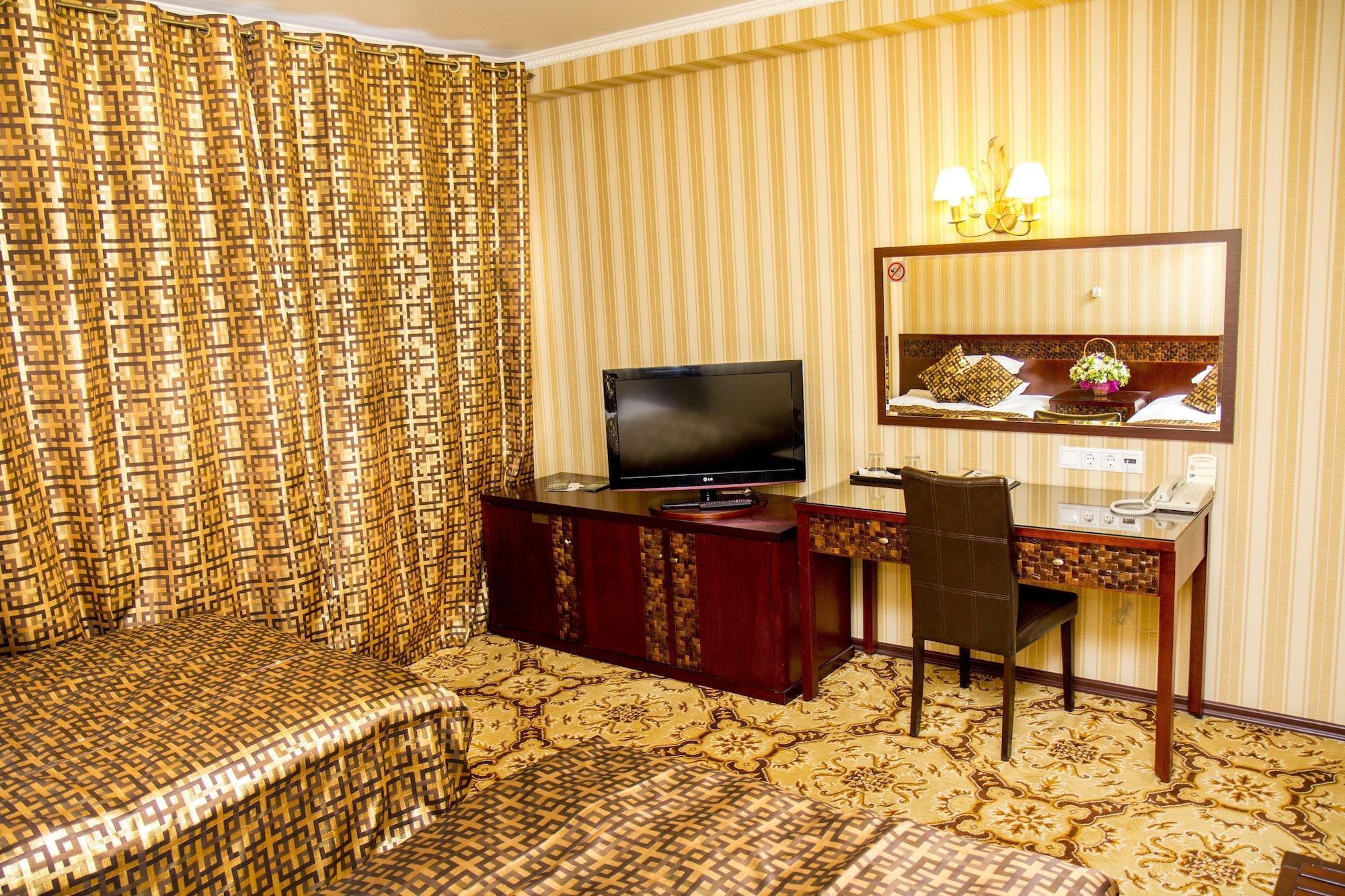 Klassik Hotel Chişinǎu Buitenkant foto