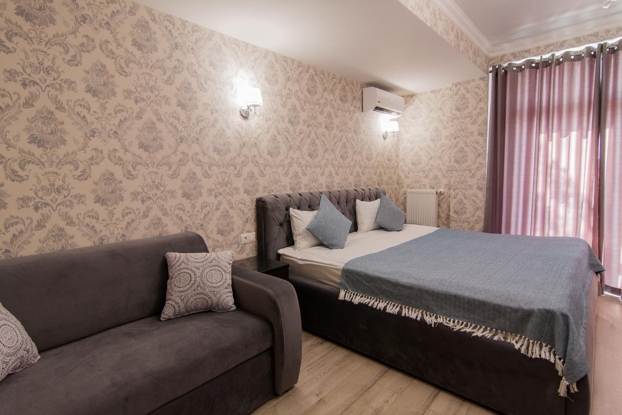 Klassik Hotel Chişinǎu Buitenkant foto