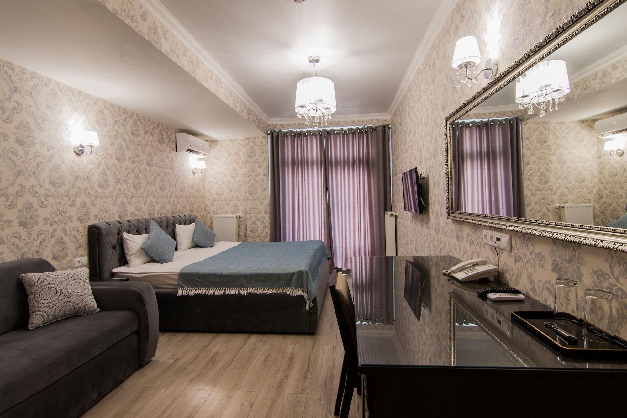 Klassik Hotel Chişinǎu Buitenkant foto