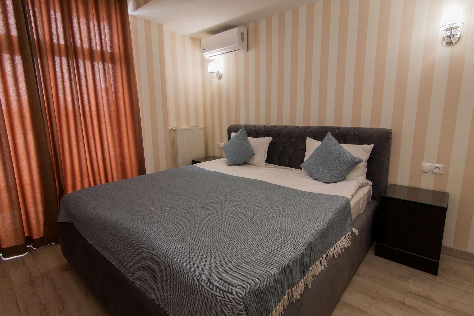Klassik Hotel Chişinǎu Buitenkant foto