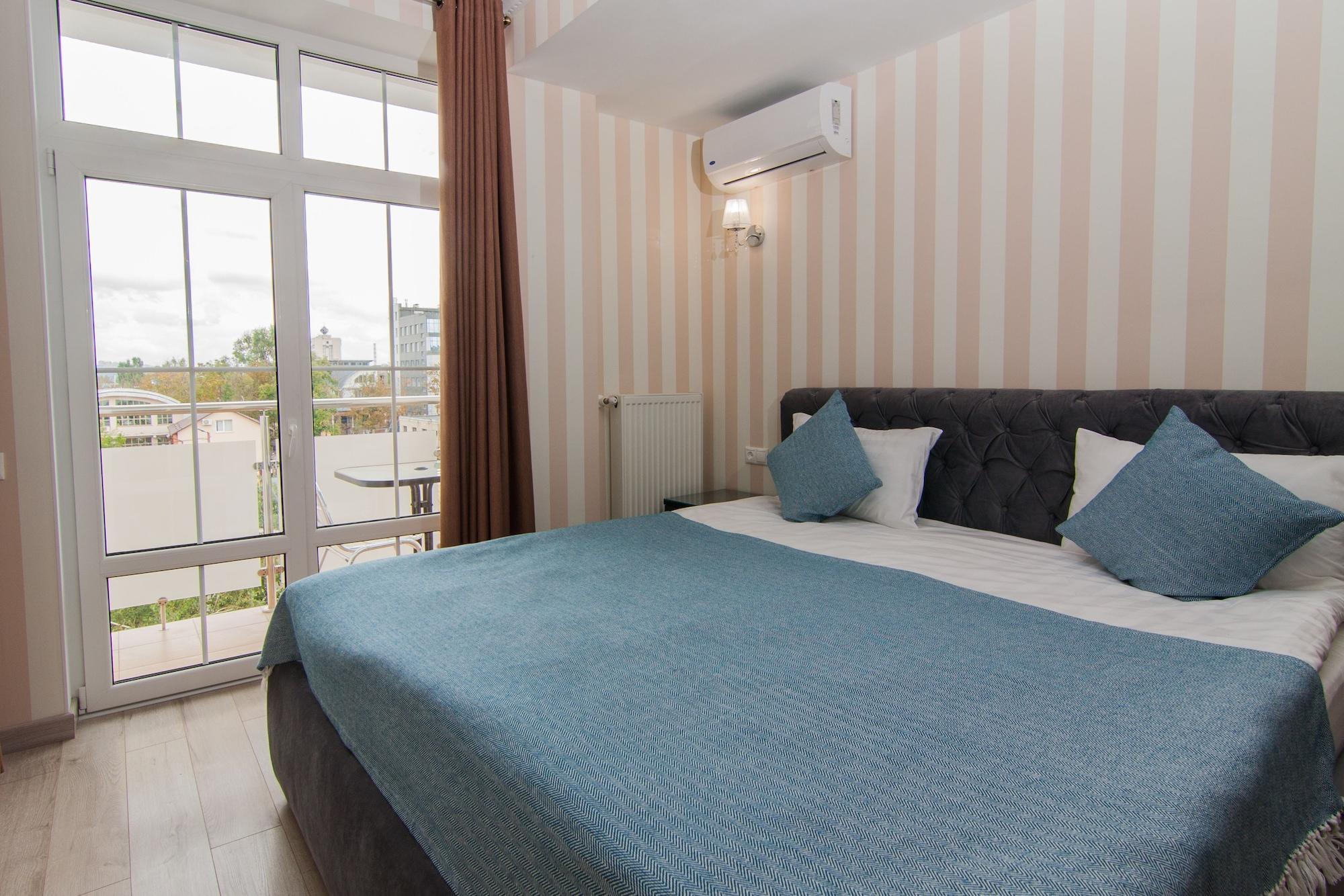 Klassik Hotel Chişinǎu Buitenkant foto