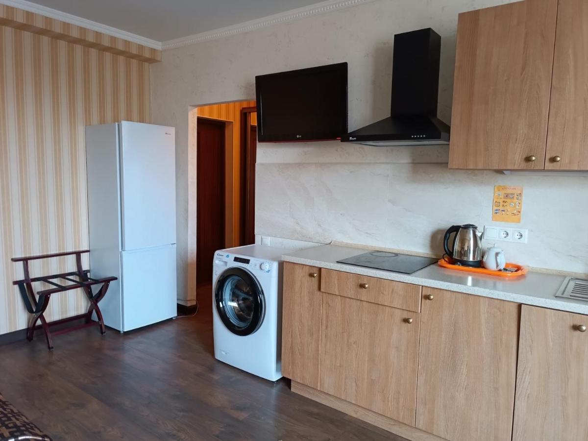 Klassik Hotel Chişinǎu Buitenkant foto
