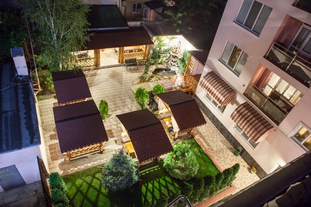 Klassik Hotel Chişinǎu Buitenkant foto