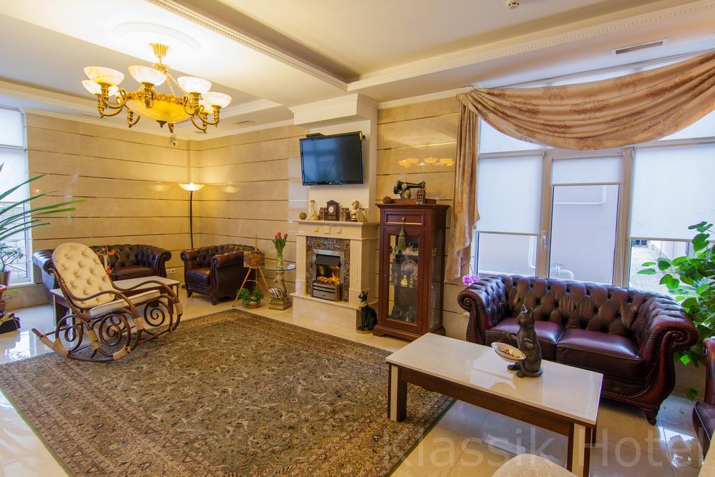 Klassik Hotel Chişinǎu Buitenkant foto