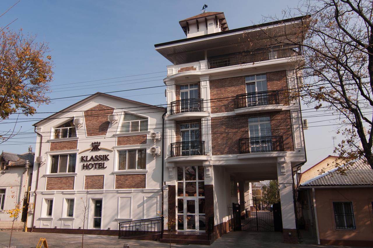 Klassik Hotel Chişinǎu Buitenkant foto